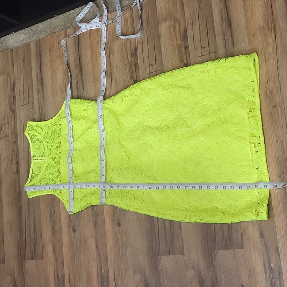 J. CREW COLLECTION Neon Yellow Lace Sheath Cocktail Work Spring Dress - Picture 15 of 16